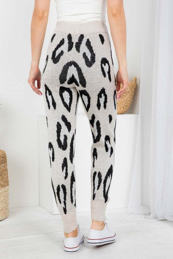 AmraFashion-Gray-Black-Animal-Print-Cuffed-Waistline-&-Leg-Hemline-Knitted-Pants