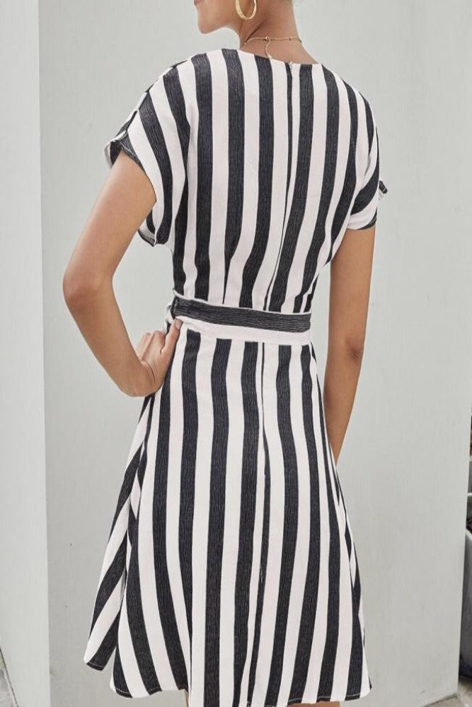 Black-Fashion Stripe-Short Sleeve-Casual Dress-Back-Side-02-Amra-Fashion